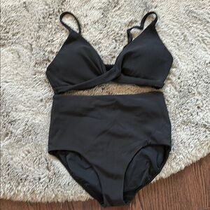 Lululemon size 6 Black Bikini Set